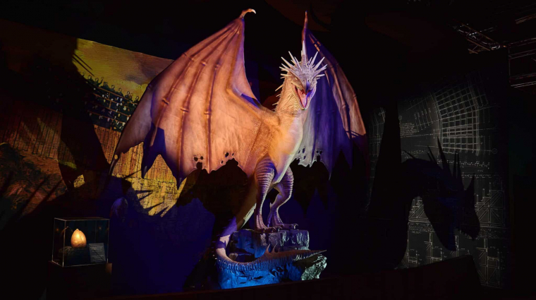 Hermione időnyerője dolgozhat a háttérben, tovább marad a Harry Potter-kiállítás bevezetőkép