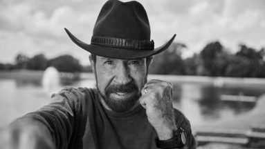 Meghalt Chuck Norris, vele egy egész akciófilmes korszak is távozik fókuszban