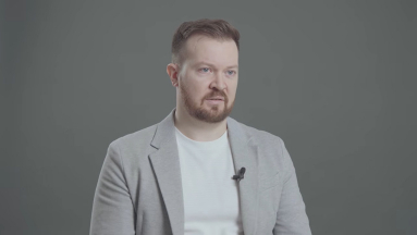 Több mint 200 milliót dobott össze az internet annak a nyomozónak, aki nyíltan beszélt a Tisza-szivárgás hátteréről fókuszban