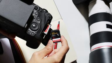 A SanDisk szimpla SD-kártyája 1 millió forintba kerül kép