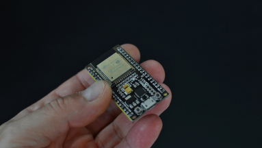 Egy egész Minecraft szervert épített egy srác a hobbisták kedvenc parányi processzorára fókuszban