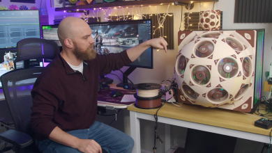 Ennek a PC-nek 15 Noctua ventilátor adja a komplett oldalfalát kép