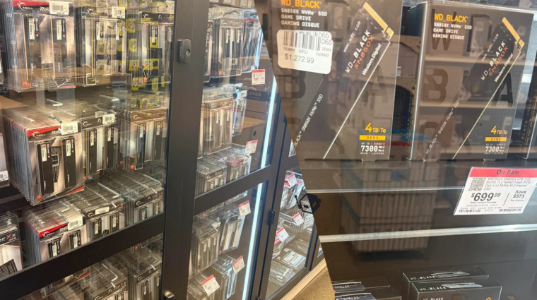 Tele a polc, mégis horroráron megy a RAM és az SSD a Micro Centernél kép