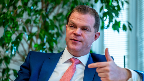 Koltay András egyelőre nem távozik az NMHH éléről kép