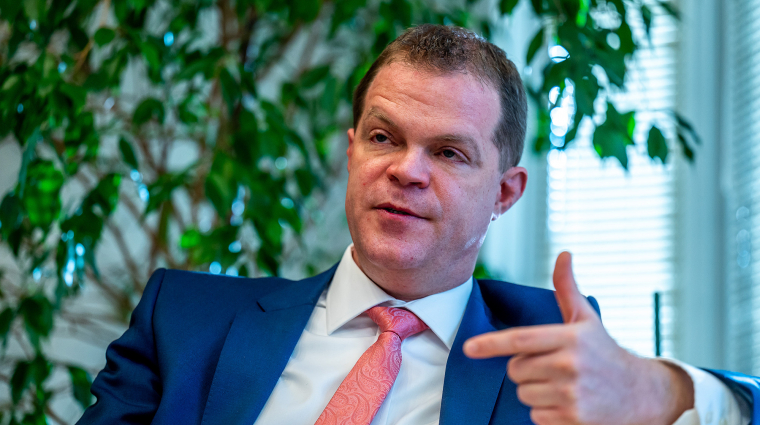 Koltay András egyelőre nem távozik az NMHH éléről kép