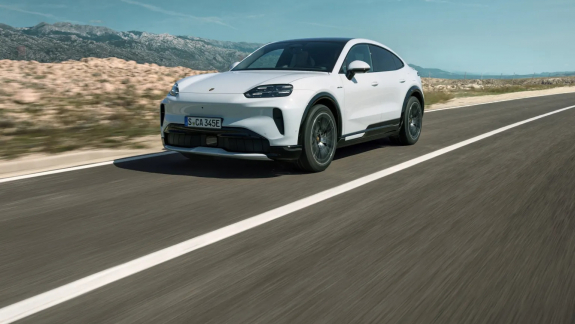 Új elektromos Cayenne-t villantott a Porsche kép