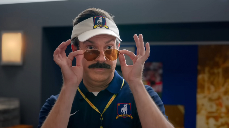 Ted Lasso ezúttal egy női focicsapatot próbál kikupálni bevezetőkép