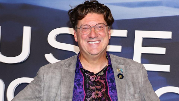 Randy Pitchford azt mondta, hogy semmihez nem használnak AI-t a Gearboxnál, miután posztolt egy AI generálta képet magáról, ahogy dolgozik a Gearboxnál kép