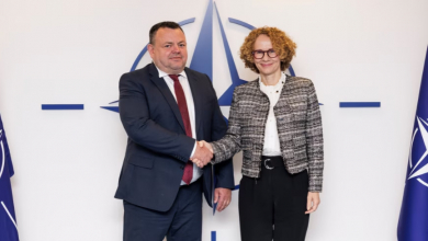A NATO három techóriással erősíti a kibervédelmét kép