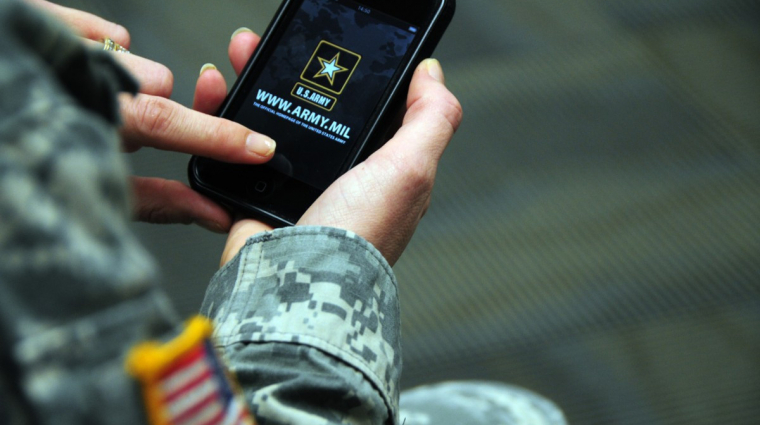 Saját telefonjaik árulták el az amerikai katonákat a harctéren kép