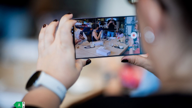 A Samsung AI-jal csinálna filmet a nyaralós videóidból kép