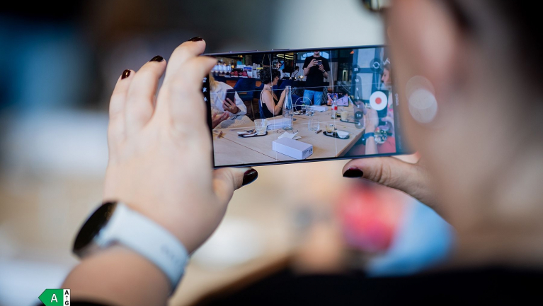 A Samsung AI-jal csinálna filmet a nyaralós videóidból fókuszban