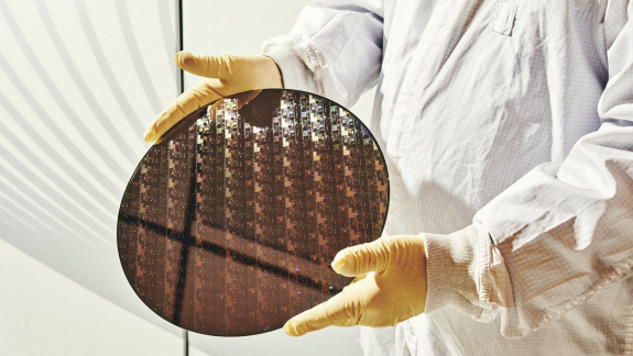 Az IBM átlépte a szubatomi határt – itt a 0,7 nm-es gyártástechnológia kép