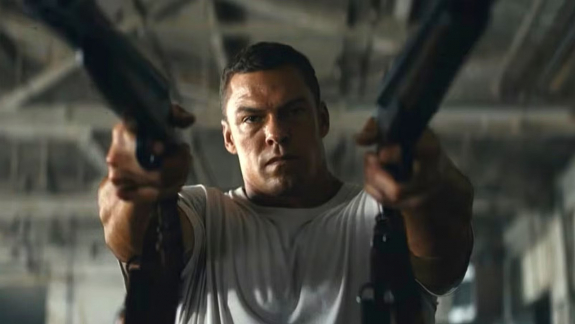 Alan Ritchson néma bosszúfilmje lehet az év egyik legkülönlegesebb alkotása - vagány és stílusos előzetest kapott a Motor City kép