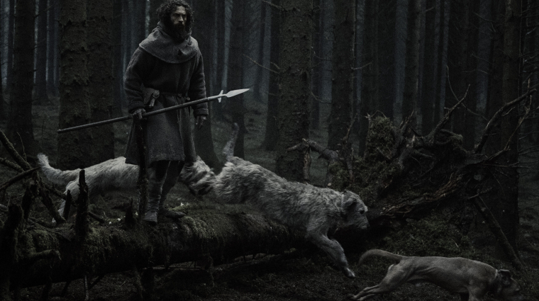Farkasemberré változik Aaron Taylor-Johnson Robert Eggers új gótikus horrorjában - a Werwulf első előzetese sötét középkori rémálmot ígér bevezetőkép