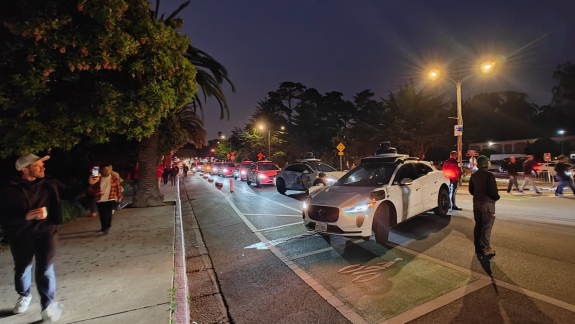 A Waymo robot taxijai brutálisan megnehezítették a közlekedést San Franciscóban kép