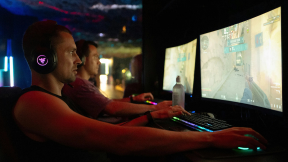 Az LG szerint 38 százalékkal pontosabbak az FPS-játékosok 480 Hz-en kép