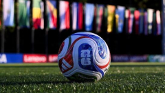 450 dollárért árulja a vb-döntő gyepének darabjait a FIFA kép
