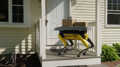 A Boston Dynamics robotkutyája hozhatja ki a csomagokat kép
