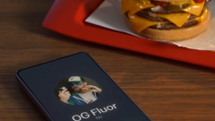 Valami nagy dologra készül Fluor Tomival a McDonald’s kép