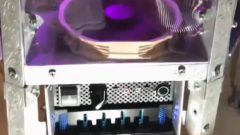 A nap hőse a srác, aki épített egy kebabként pörgő gamer PC-t kép