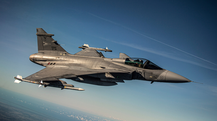 Gerincsérülést szenvedett a lezuhant Gripen pilótája, műtét vár rá kép