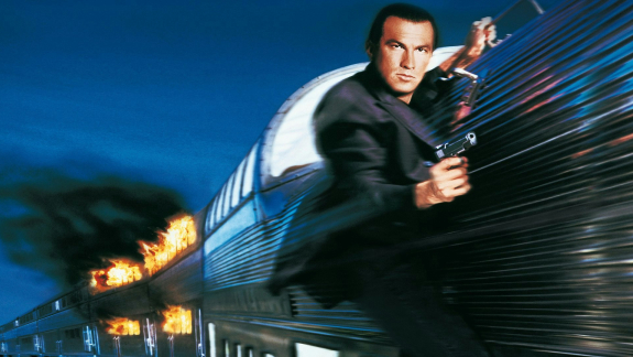 Steven Seagalnak ezt az akciófilmjét majdnem mindenki utálta - kivéve a világ egyik legismertebb kritikusát: De vajon nektek hogy tetszett? kép