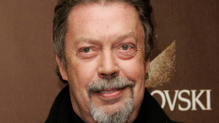 Elhunyt Tim Curry, az Az és a Rocky Horror Picture Show sztárja kép