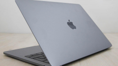 Három régebbi Intel MacBooktól búcsúzik az Apple kép