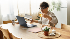 Mindössze 799 grammot nyom az Acer új 14 hüvelykes laptopja kép