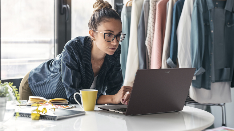 Szerszám nélkül szétszedhető, cserélhető akkumulátorral érkezik az Acer új laptopja kép