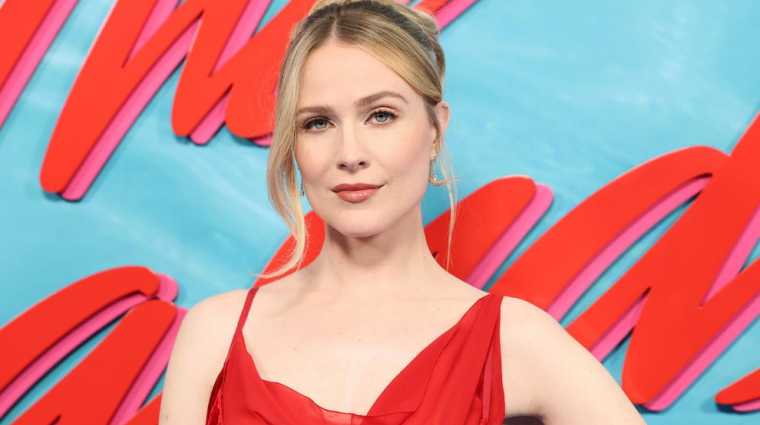 Evan Rachel Wood beszólt az Átkozott boszorkák 2. alkotóinak, amiért másra osztották a szerepét, és emiatt senki se kereste meg őt az alkotók közül bevezetőkép