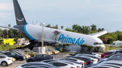 Öten meghaltak, miután az Amazon teherszállító repülője túlfutott a kifutópályán kép