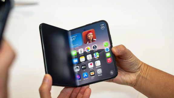 Az Apple nagyon sokat fizet a Samsungnak a hajlítható kijelzőiért kép