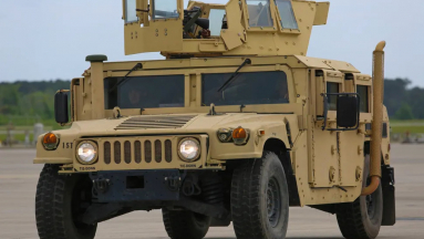Az ukrán katonaság távirányítású gépeket csinált a Humvee-kből, melyeket a Starlinken keresztül irányítanak kép