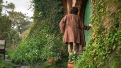 Frodó visszatért a Megyébe, megérkeztek az új Gyűrűk Ura-film forgatási képei kép