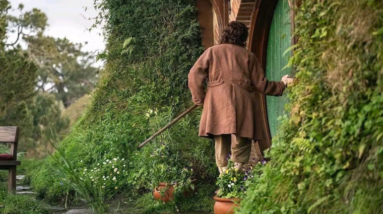 Frodó visszatért a Megyébe, megérkeztek az új Gyűrűk Ura-film forgatási képei bevezetőkép