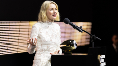 Naomi Watts bevallotta, hogy a karrierje elején „a frászt hozta mindenkire”, de jó oka volt rá kép