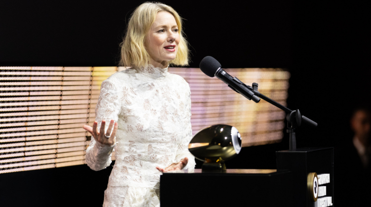 Naomi Watts bevallotta, hogy a karrierje elején „a frászt hozta mindenkire”, de jó oka volt rá bevezetőkép