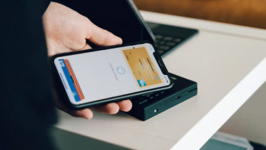 Az iPhone már nem csupán a bankkártyádról tud digitális Wallet-kártyát készíteni, de van rossz hír is fókuszban