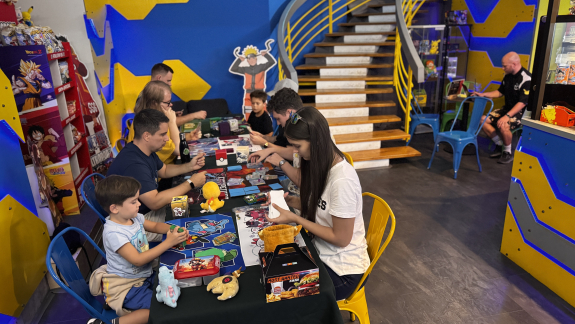 Pokémon TCG-versennyel ünnepli a Geekstore a 30th Celebration kártyaszett megjelenését kép