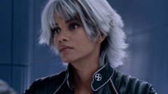 „Ráugrott és fojtogatta őt” - Halle Berryt gyermekbántalmazással vádolja az exe, távolságtartási végzést kért ellene kép