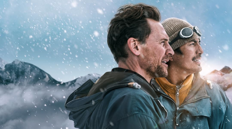 Tom Hiddlestont titkolózni megtanította a Marvel, de az új filmjével tényleg felér a csúcsra bevezetőkép