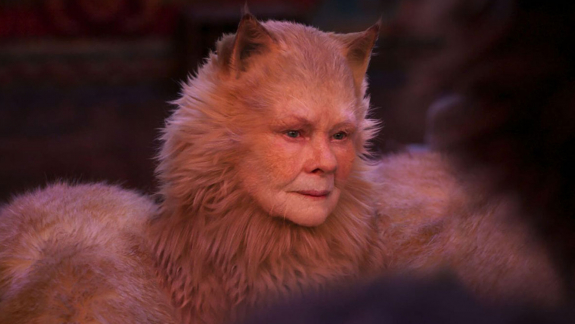 Judi Dench már nem tudja elviselni a Macskák élőszereplős változatát, amiben ő maga is feltűnt kép