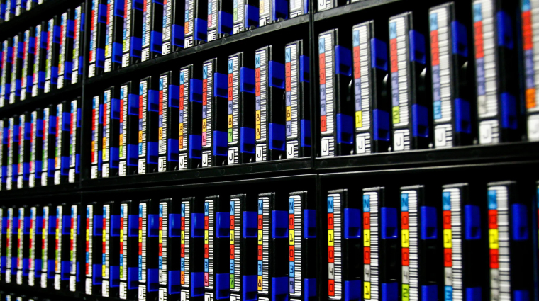 A fél internet elférne rajta, de otthon nem sokra mennél a 365 TB-os adattárolóval kép