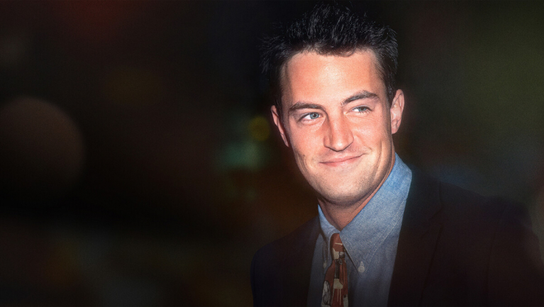 HETI STREAMAJÁNLÓ: Matthew Perry emléke, Dexter visszatérése és Liev Schreiber rémálma fókuszban