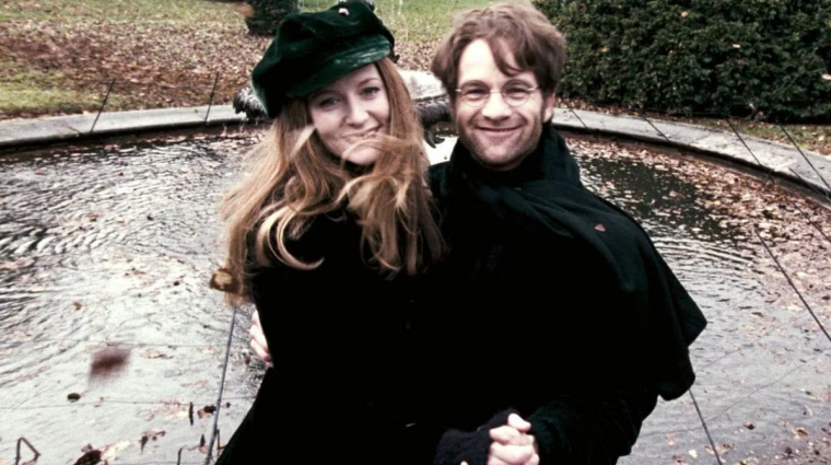 Megvan, kik játsszák Harry Potter szüleit az HBO sorozatában, sőt, egy olyan karakter is feltűnik majd, akit a filmekben nem láthattunk! bevezetőkép