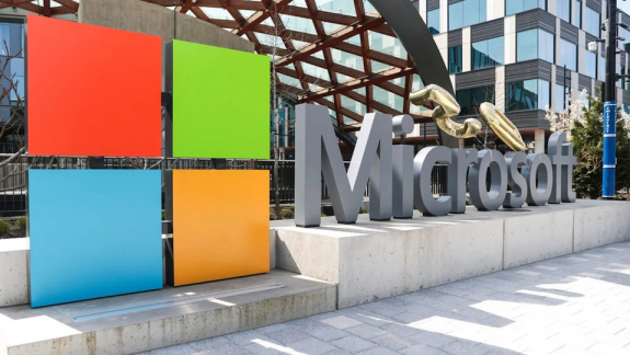 60 000 alkalmazottat próbál rávenni a Microsoft az önkéntes távozásra kép