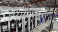 Közel 20 milliárd forintért vehetsz magadnak 10 ezer Nvidia chipet és 1,4 petabyte memóriát, a szállítás ingyenes kép
