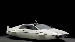 Elon Muské a legendás Bond-féle tengeralattjáró autó kép